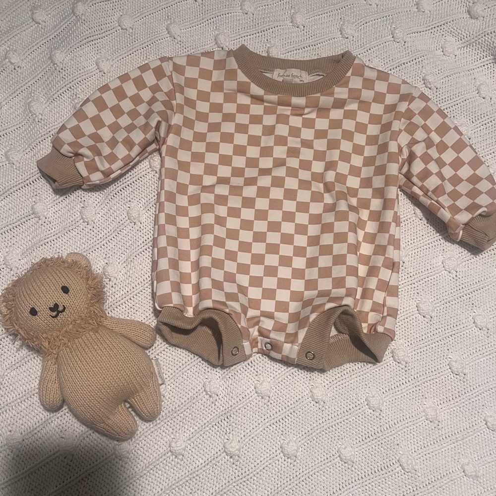 Forever French plaid checkered romper! Never worn. Size 3-6 months. Nude/neutral